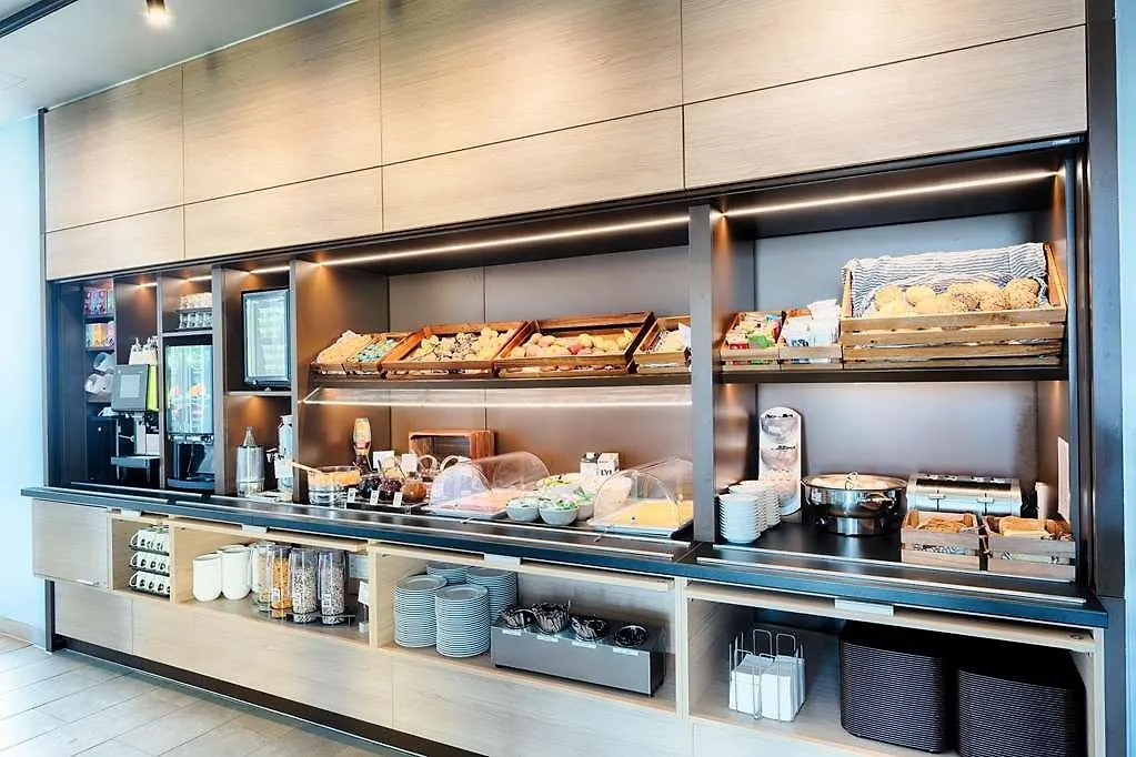 B&B Hotel Berlin-Airport 2*, Berlin