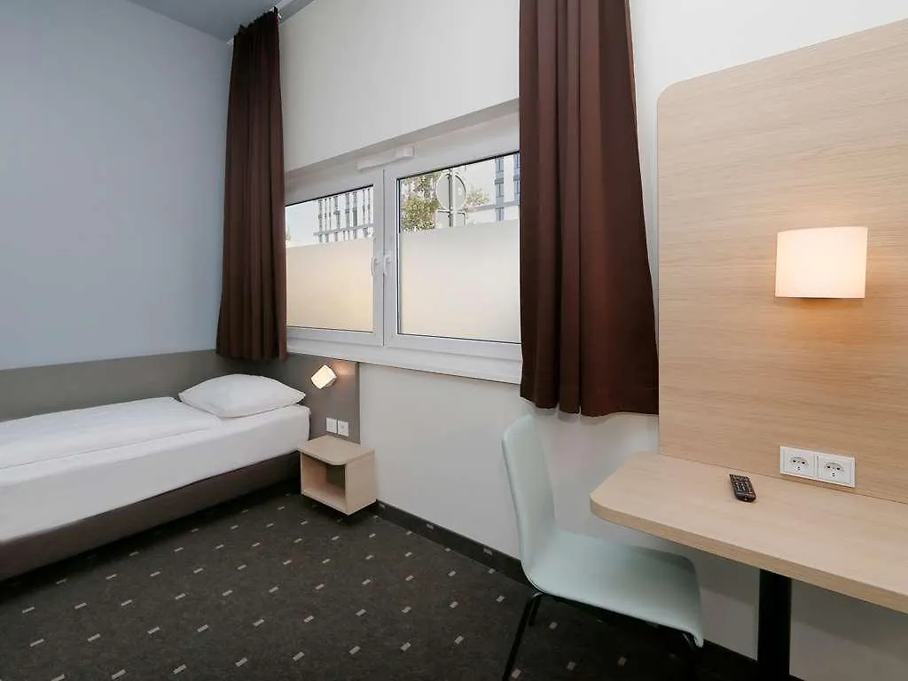 B&B Hotel Berlin-Airport 2*, Berlin