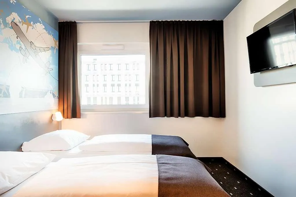 B&B Hotel Berlin-Airport 2*, Berlino