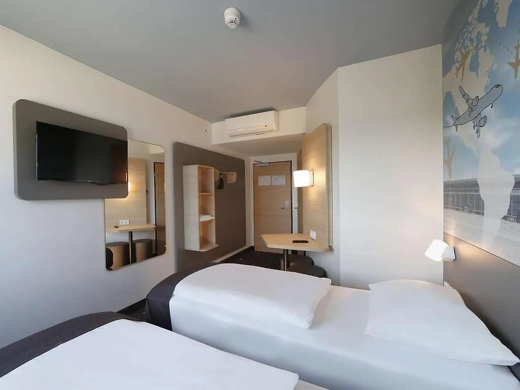 B&B Hotel Berlin-Airport 2*, Berlino Germania