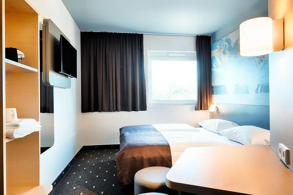 B&B Hotel Berlin-Airport ברלין
