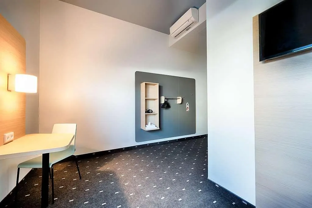 B&B Hotel Berlin-Airport גרמניה