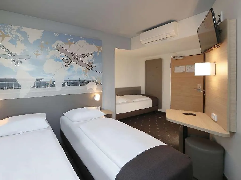 **  B&B Hotel Berlin-Airport גרמניה